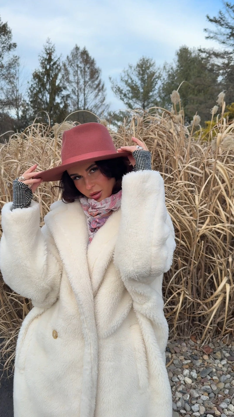 Woman Wearing fearing hat